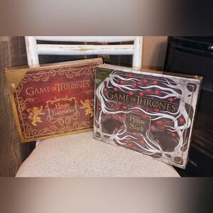 Game Of Thrones House Lannister & House Stark Collector Deluxe Stationary Set